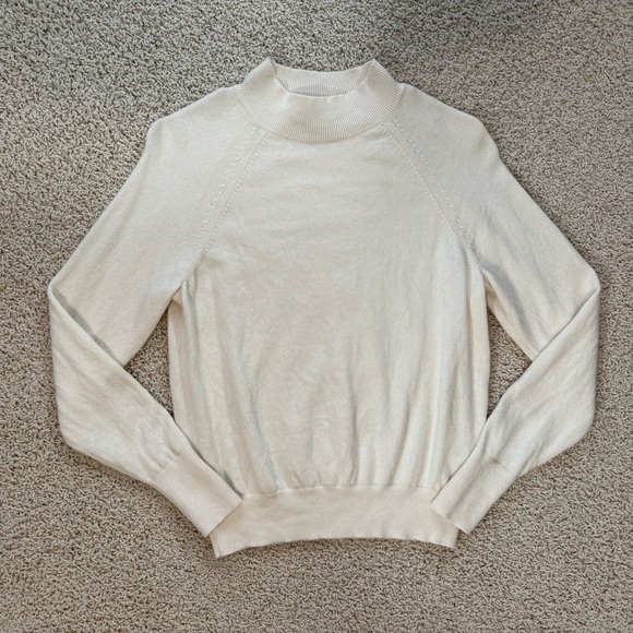 Everlane Cream Turtleneck Sweater - Picture 3 of 6